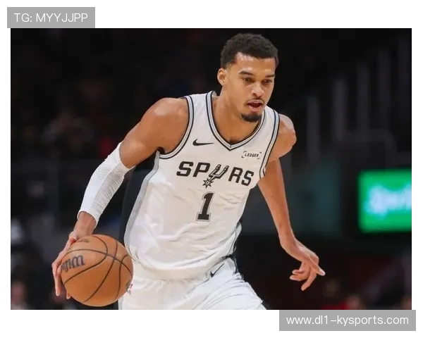 文班亚马内线出手占比升至61% 罚球率提升助推其进攻转型 文班亚马内线出手占比升至61% 罚球率提升助推其进攻转型