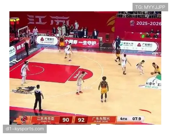 江苏爆冷广东绝杀战术复盘 吴羽佳1.9秒打板三分逆转